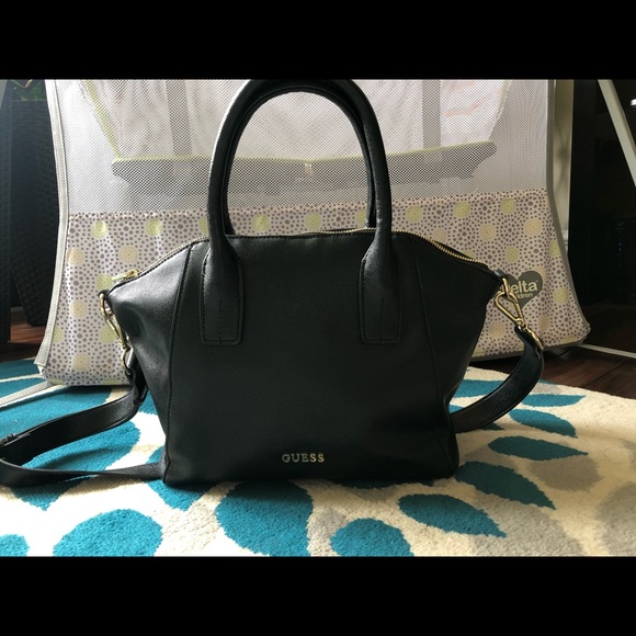 Guess handbag - Picture 2 of 7
